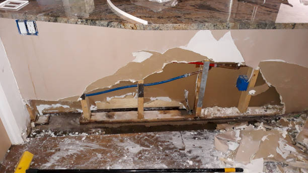 Best Emergency water damage restoration  in Tipton, CA